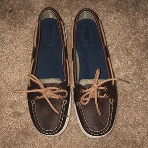 Women’s SPERRY boat shoes